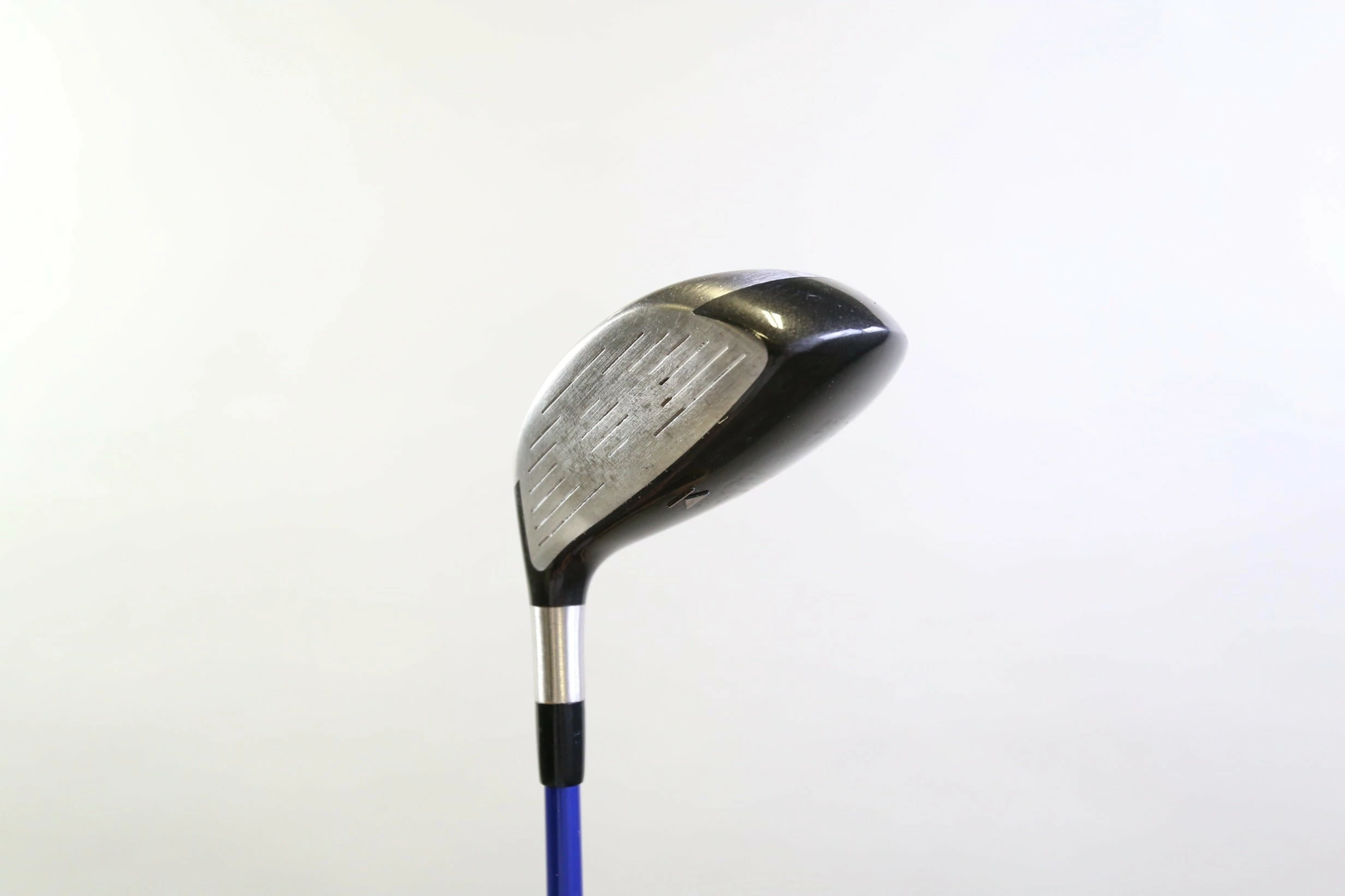 Titleist 904F 4 Wood 17* RH 42.5 In YS-6+ Graphite Shaft Stiff Flex - Image 5